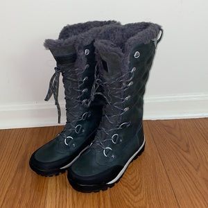 Bearpaw Winter boots